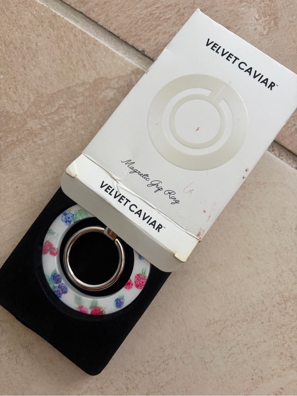 Velvet Caviar Magnetic Grip Rings like new